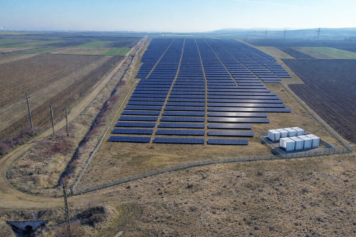 CEM Plăiești parc fotovoltaic